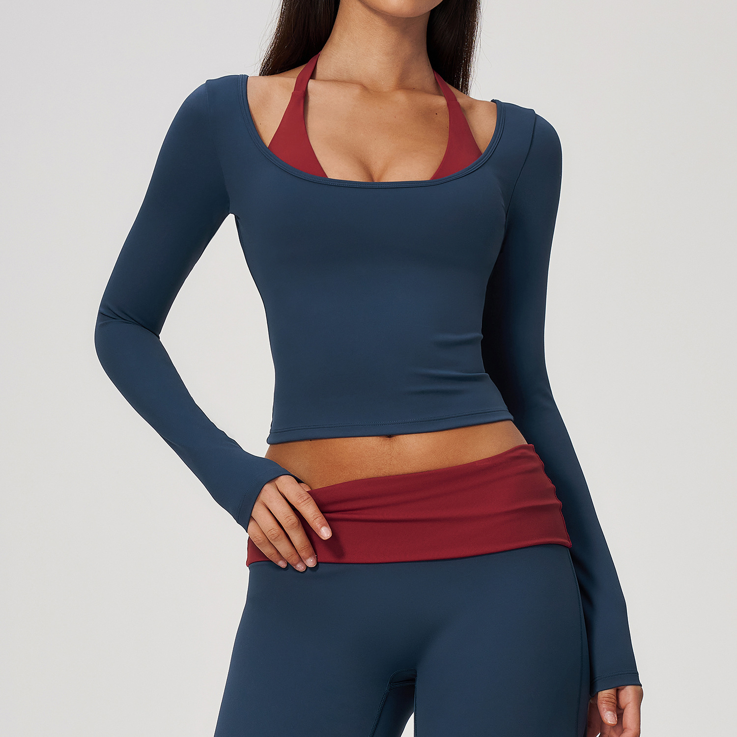 Crop Top Crochet - 2-w-1 Imitacja Dwuczęściowego Topu do Jogi